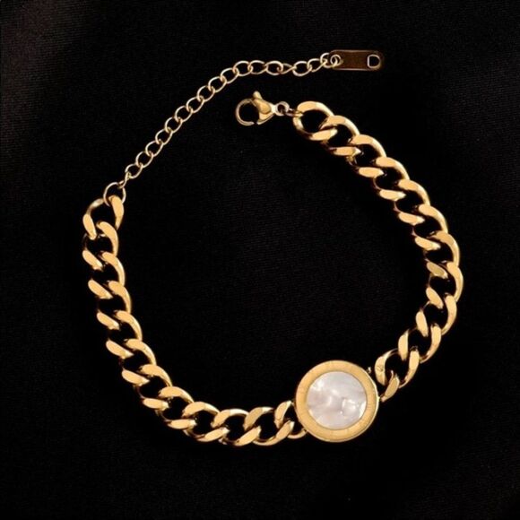 #22 Reversible Roman Numeral 18k Gold Plated Cuban Chain Shell Bracelet - Picture 5 of 10